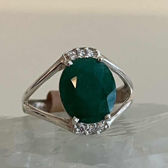 Hand Crafted Jewelry - 925 SOLID STERLING SILVER EMERALD RING